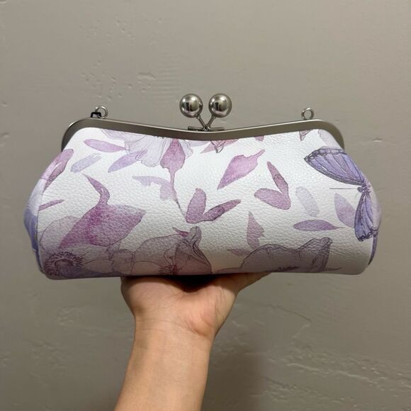 Butterfly PrintâCowhide Leather Handmade Kisslock Baguette Bag/Crossbody - Picture 9 of 14